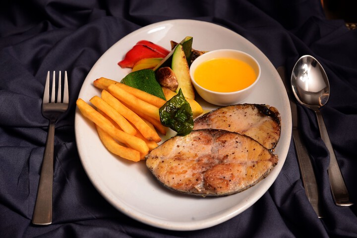 Dining 50 of 86