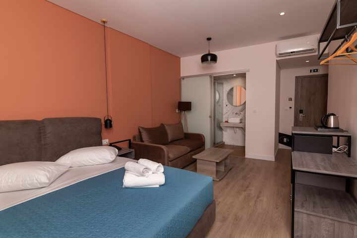 Room 21 of 48