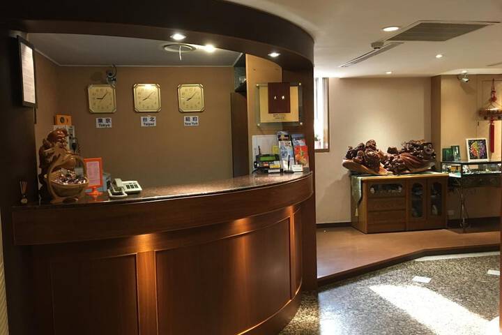 Hotel Lobby