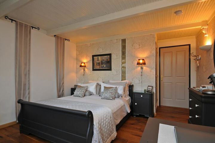 Room 5 of 34