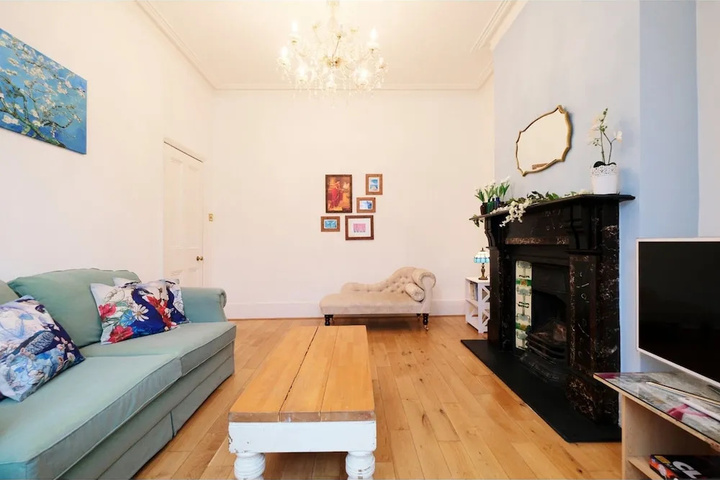 Lovely 1BR Edwardian House For 4 in North London