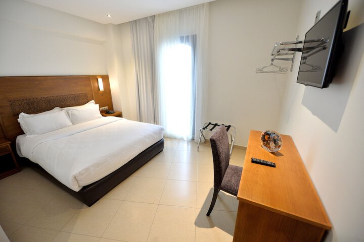 Room 15 of 50