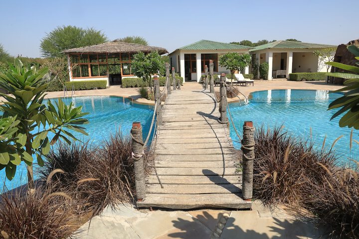 Pool 64 of 103