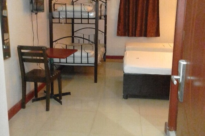 Room 19 of 94