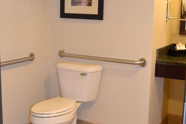 Standard 2 Queen Beds Accessible (12 of 31)