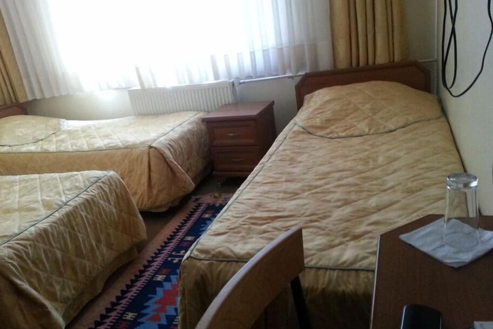 Room 6 of 20