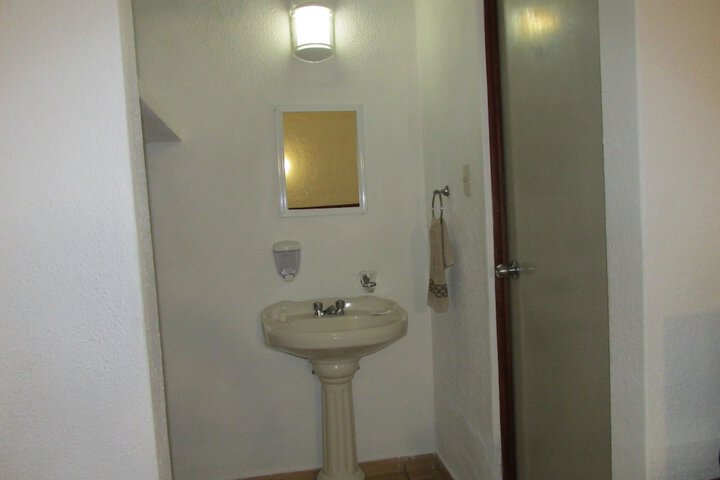 Room 33 of 78