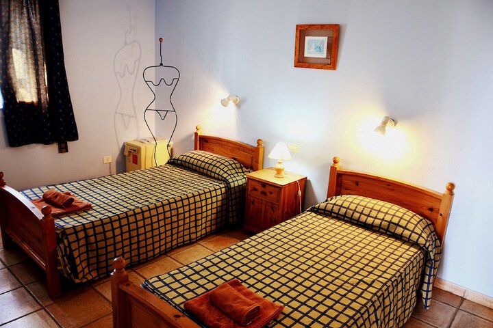 Room 3 of 64