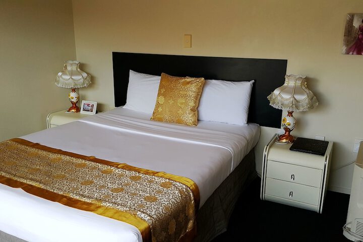 Room 45 of 76