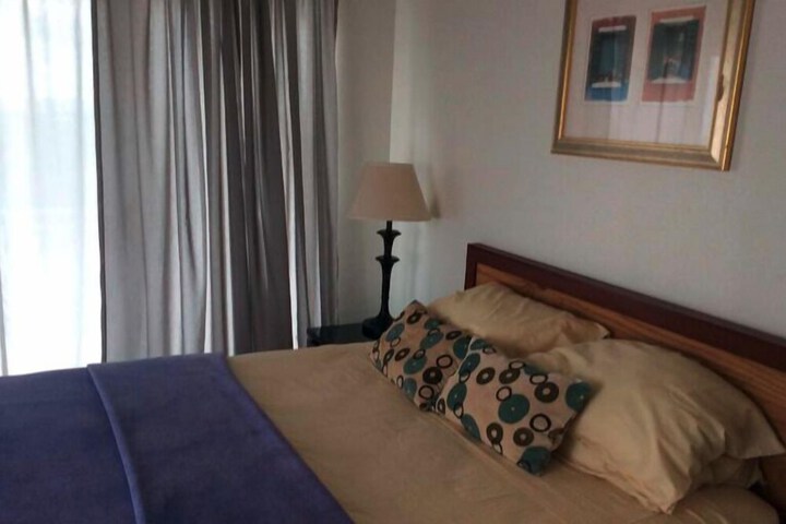 Room 6 of 34