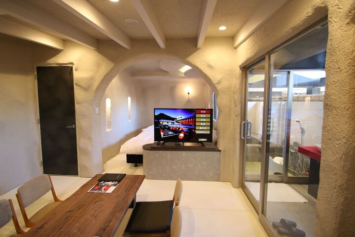 Room 25 of 51