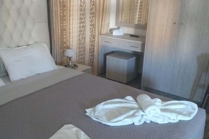 Room 15 of 41