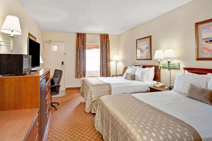 1 Double Bed (2 of 5)