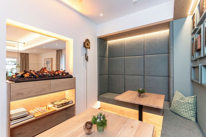 Dining Photos