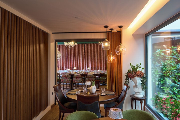 Dining 107 of 113