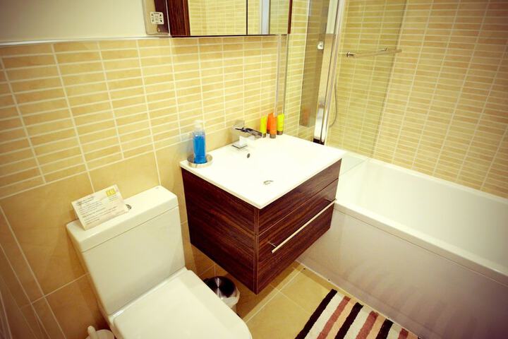 Room 20 of 29