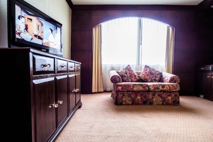 Room 30 of 58
