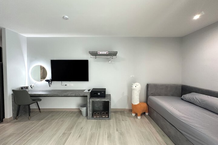 Room 17 of 75