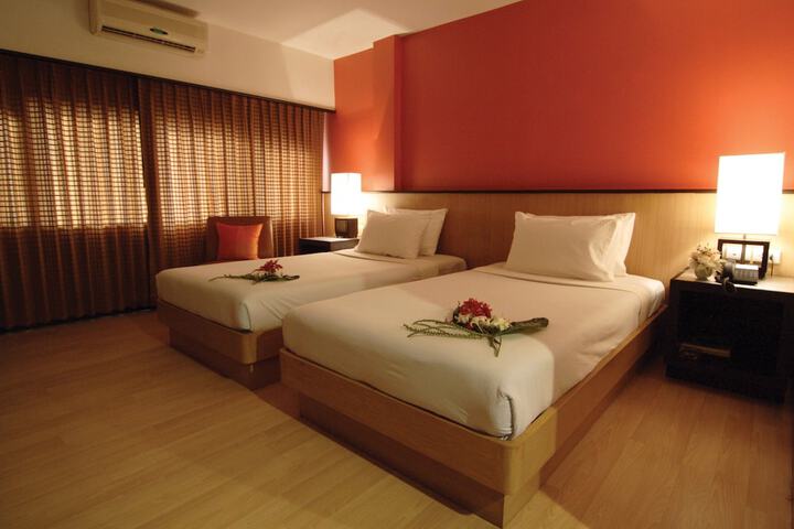 Room 16 of 34