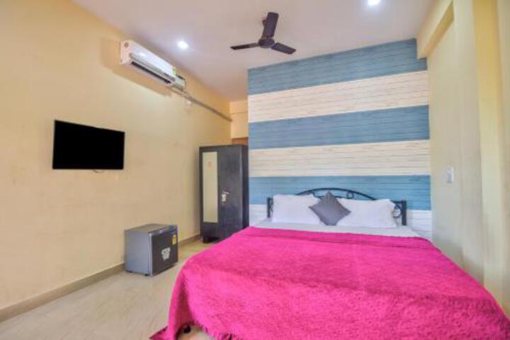 Room 7 of 19