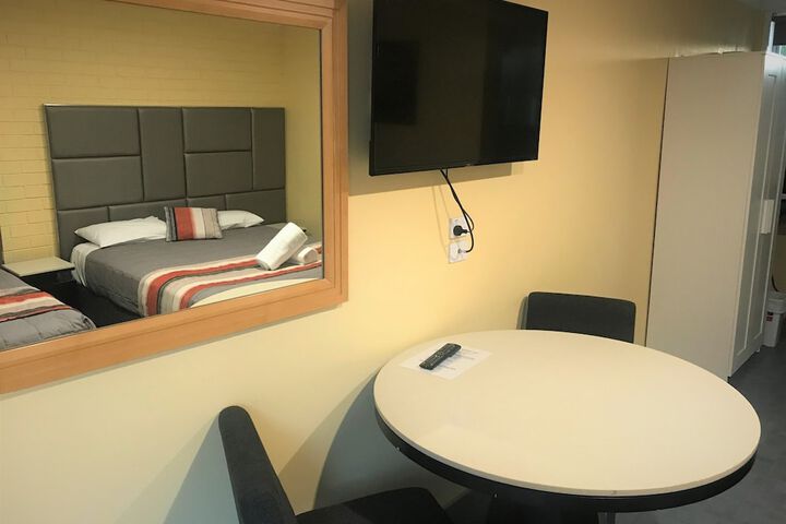 Room 38 of 99
