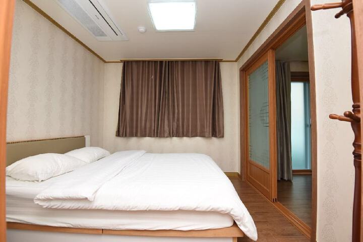 Room 2 of 13