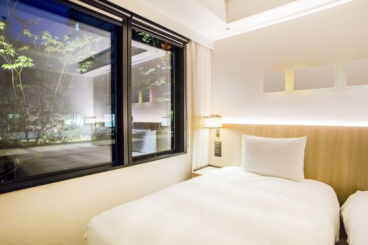 Room 35 of 160