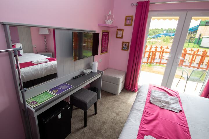 Room 4 of 60