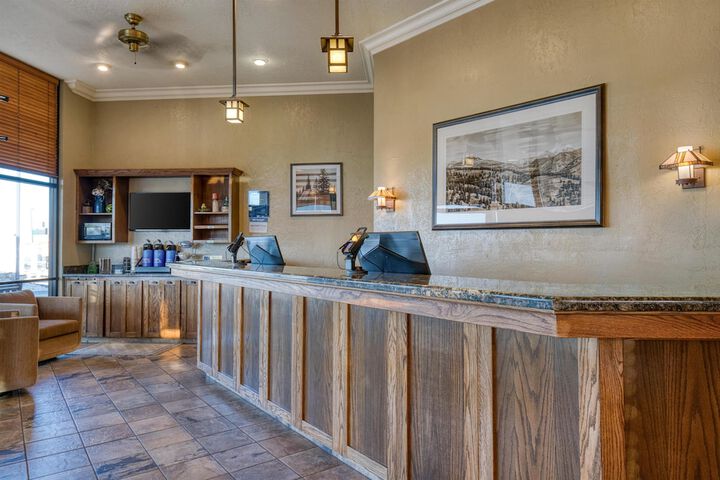 Hotel Lobby
