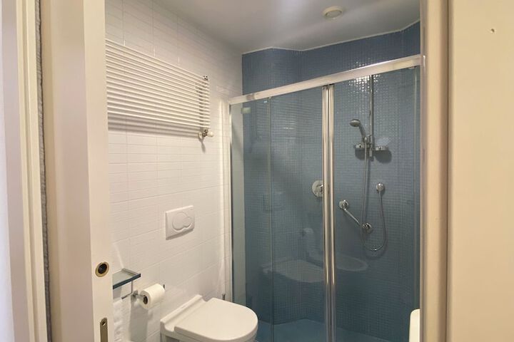 Room 127 of 180