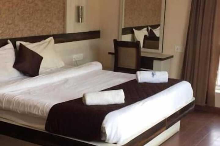Room 15 of 26