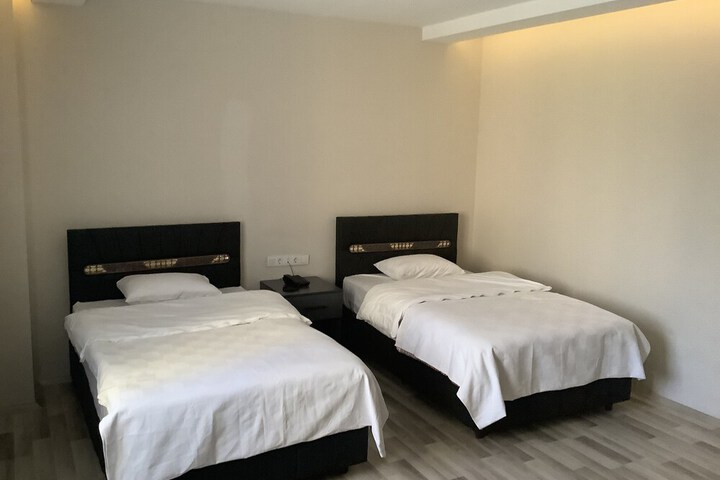 Room 37 of 53