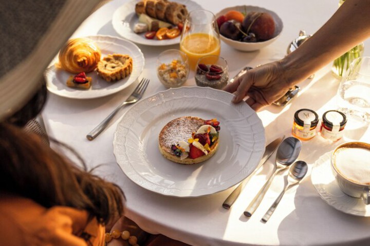 Breakfast/Coffee Service 110 of 136