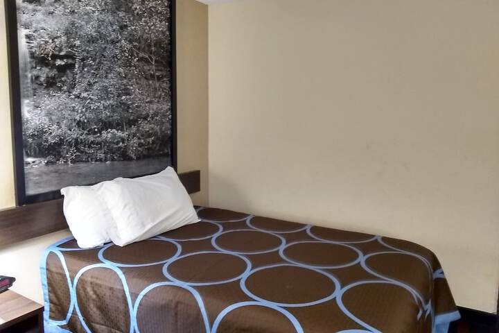 Room 5 of 34