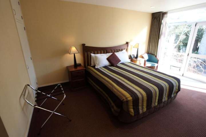 Room 19 of 52