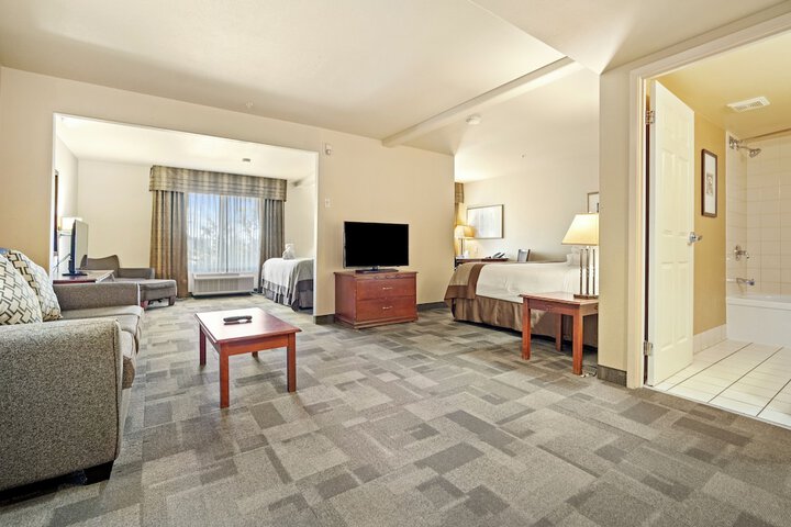 Room 6 of 22