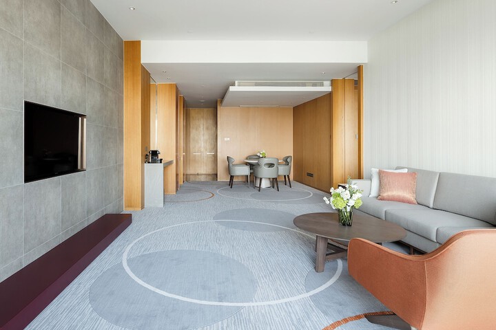 Room 43 of 118