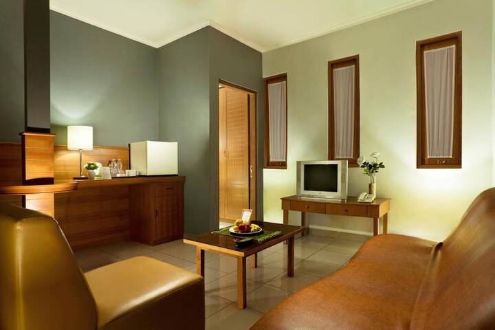 Room 10 of 19