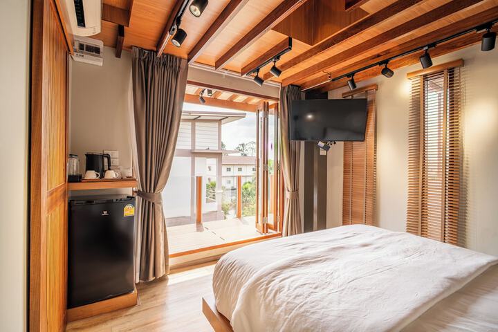 Room 10 of 72
