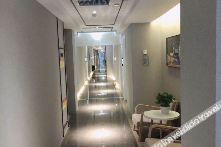 Hotel Interior 11 of 24