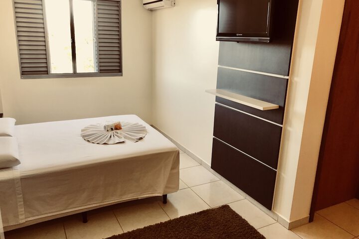 Room 2 of 17