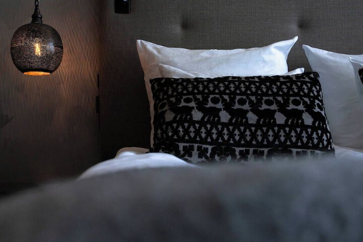 Room 52 of 146
