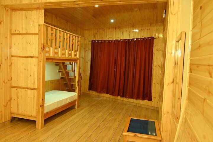 Room 12 of 23