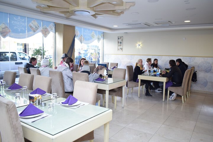 Dining 63 of 100
