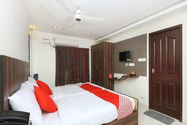 Room 3 of 13