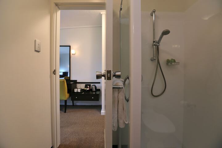 Room 22 of 47