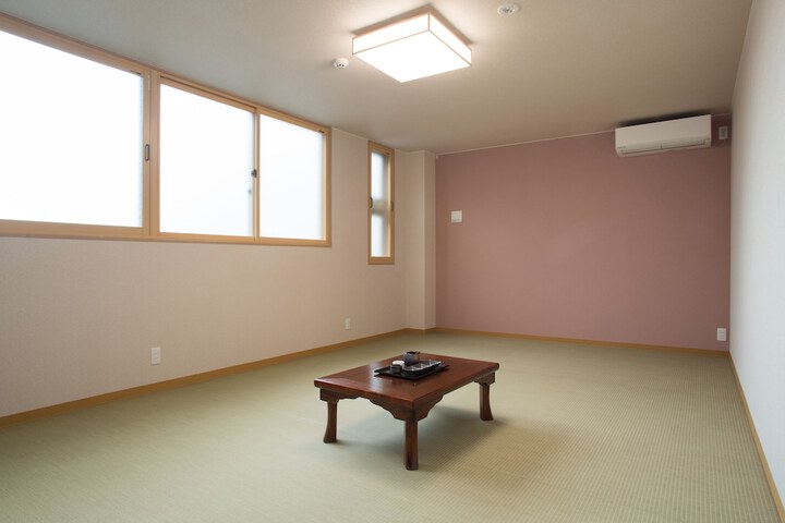 Room 30 of 85