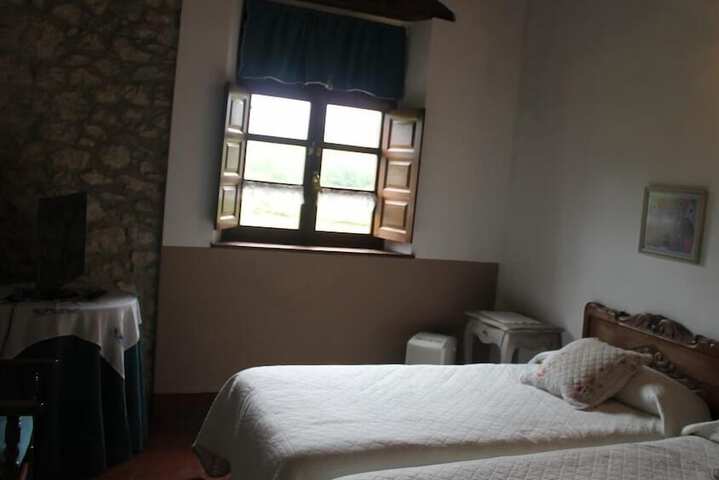 Room 9 of 20