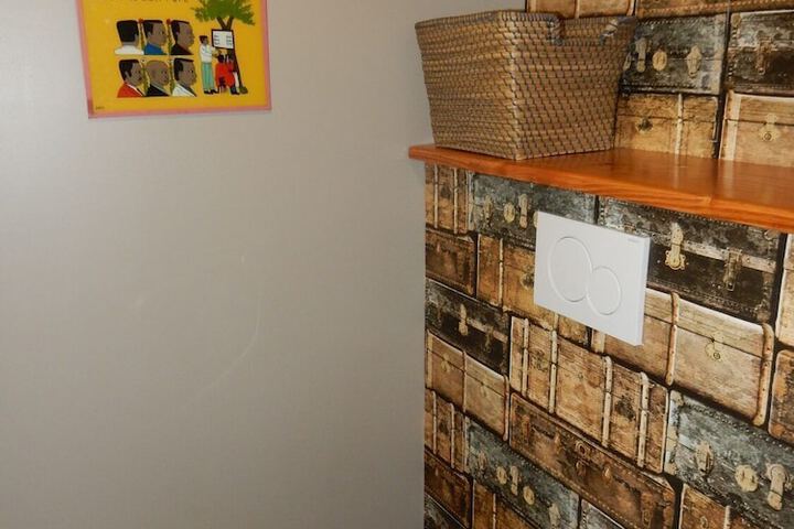 Room 68 of 122