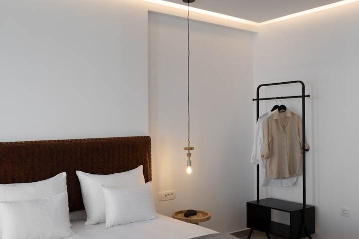 Room 5 of 44